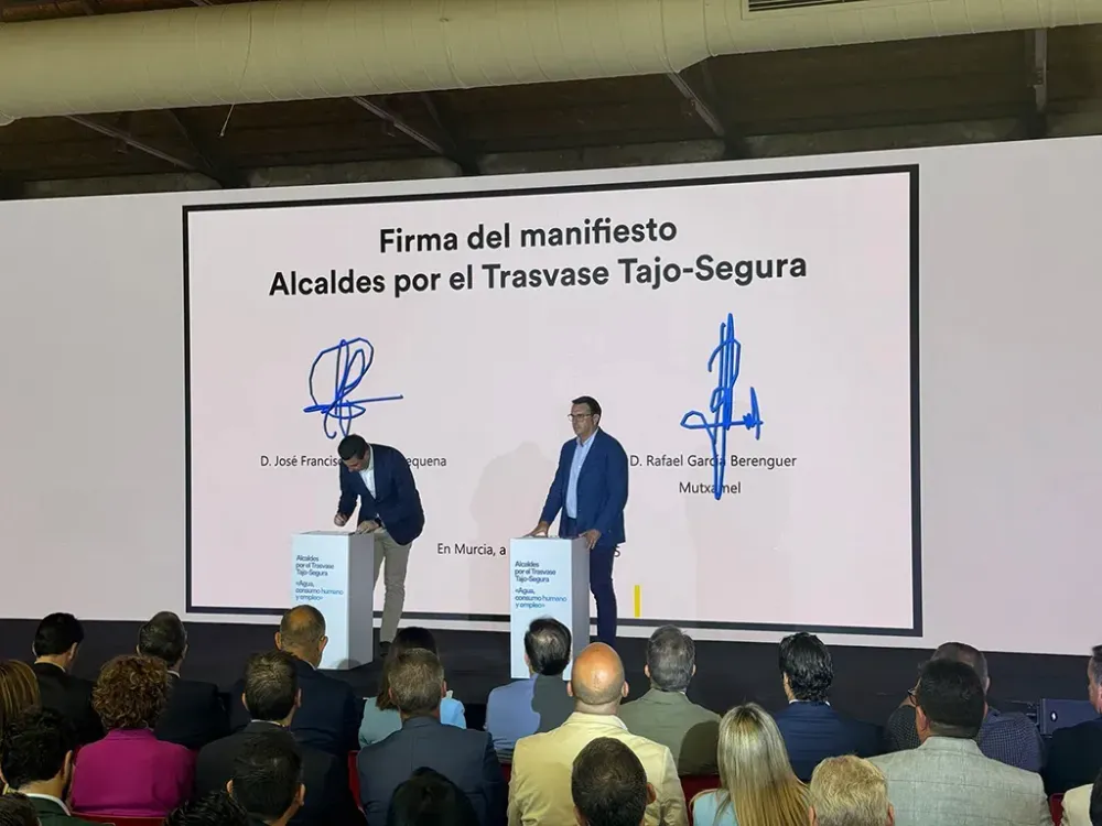 Níjar reclama en Murcia el trasvase Tajo-Segura