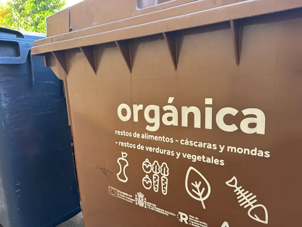 Níjar se prepara para implantar el nuevo contenedor marrón de residuos orgánicos