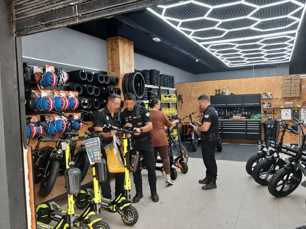 Campaña de inspección de patinetes eléctricos en Níjar