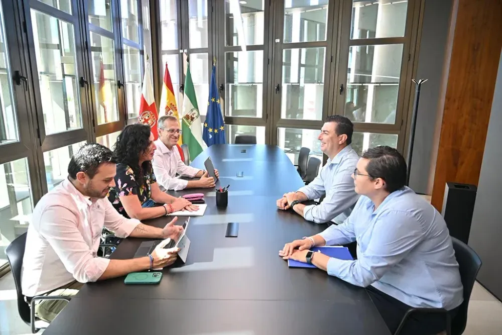 Almería y Níjar analizan inversiones para Ruescas, Pujaire y La Fabriquilla