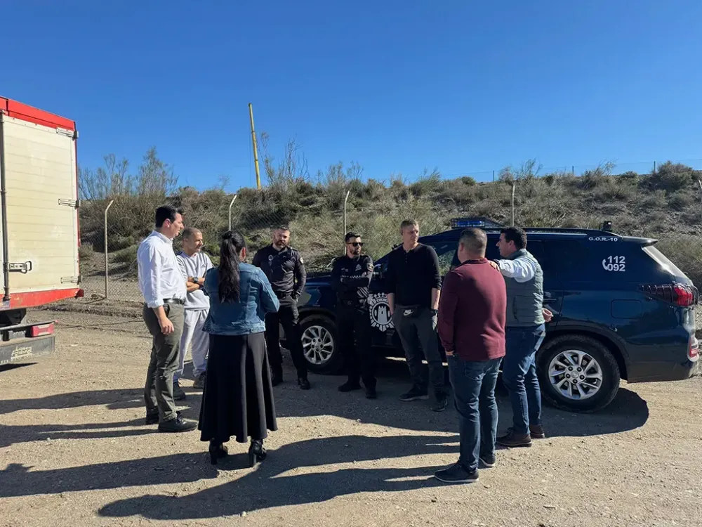 Garrido apoya a agricultores nijareños que han sufrido robos en las últimas semanas y vuelve a reclamar más guardias civiles