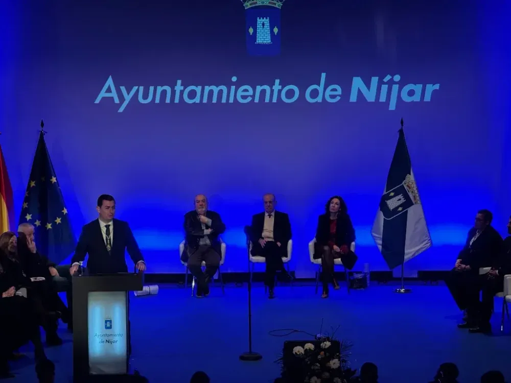 Garrido: «Este himno y esta bandera son dos símbolos que ya pertenecen a todos los nijareños»