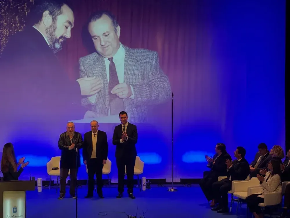 Garrido: «Este himno y esta bandera son dos símbolos que ya pertenecen a todos los nijareños»