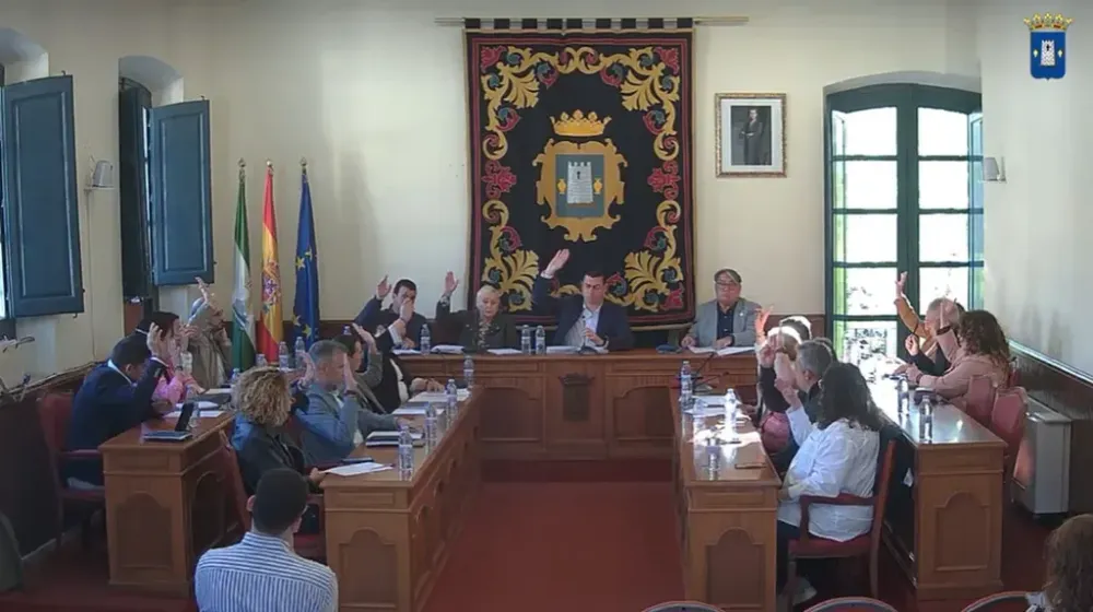 El Pleno de Níjar reclama al Gobierno soluciones ante las ‘narcolanchas’ y más medios para la Guardia Civil