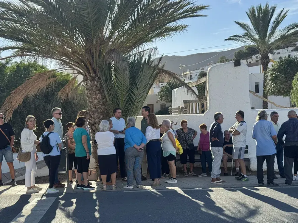 Contacto directo con los vecinos de El Pozo de los Frailes para atender sus demandas y planificar actuaciones de mejora