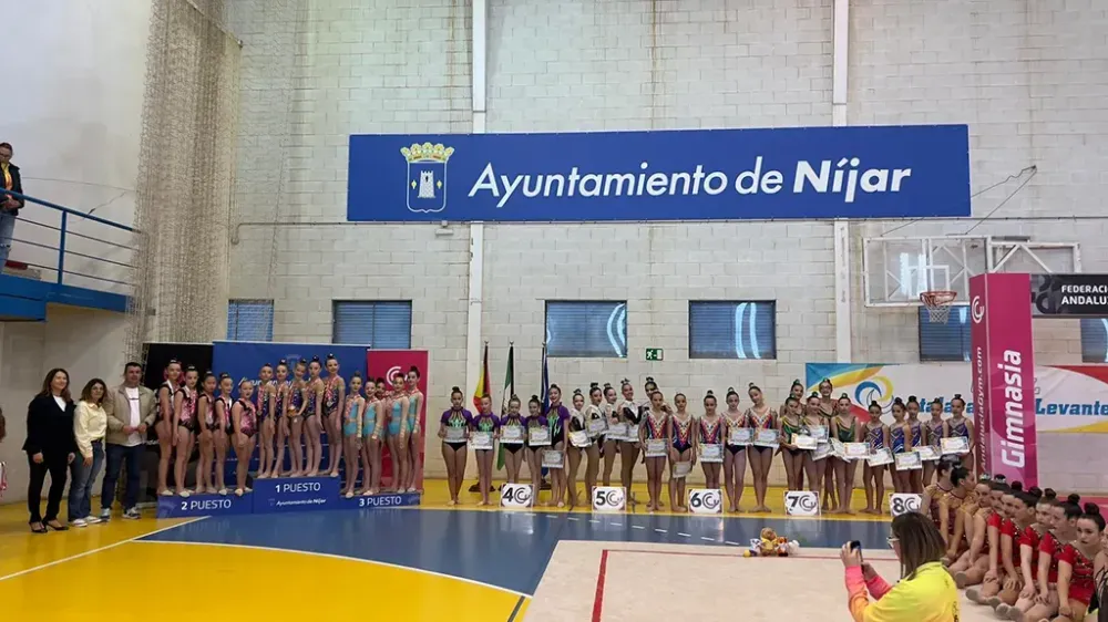 Campohermoso acoge a 1.200 promesas de la gimnasia rítmica