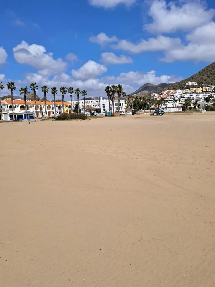 Las espectaculares playas de Níjar, en perfecto estado de revista 