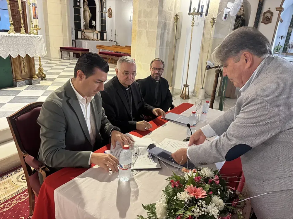 Acuerdo entre Ayuntamiento y Obispado de Almería para abordar la obra de rehabilitación de la iglesia de la Anunciación de Níjar