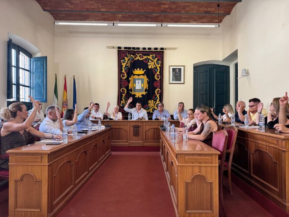 El Pleno de Níjar solicita la integración definitiva en el Consorcio de Bomberos del Levante Almeriense