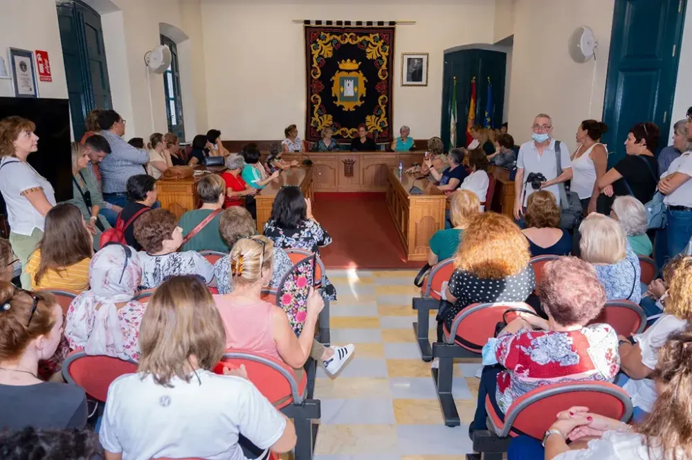 La alcaldesa de Níjar recibe a la Federación de Asociaciones de Mujeres Rurales de Andalucía
