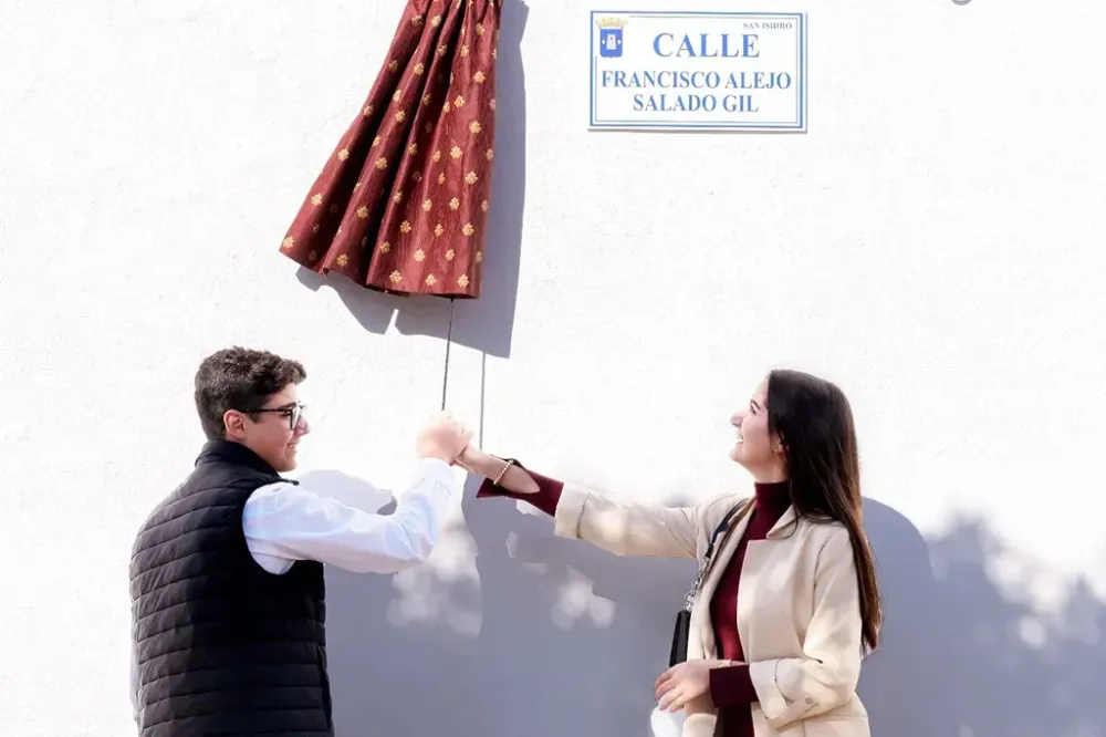 Níjar dedica una calle en San Isidro a la memoria del que fuera empresario y vecino, Francisco Alejo Salado Gil