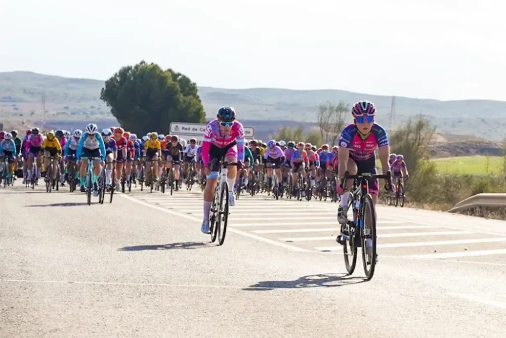 La ciclista italiana Arianna Fidanza (Ceratizit WNT) se impone en la Women Cycling Pro Costa de Almería