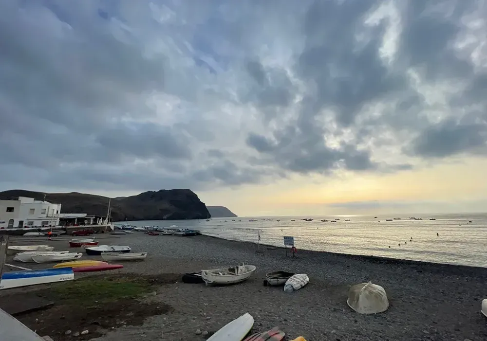 Voluntarios se organizan para una limpieza en Las Negras