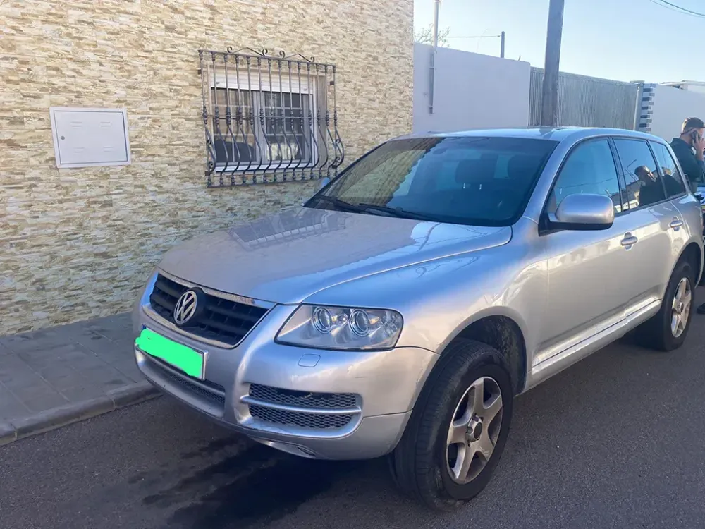 La Policía Local de Níjar recupera un vehículo robado y localiza en su interior dos escopetas