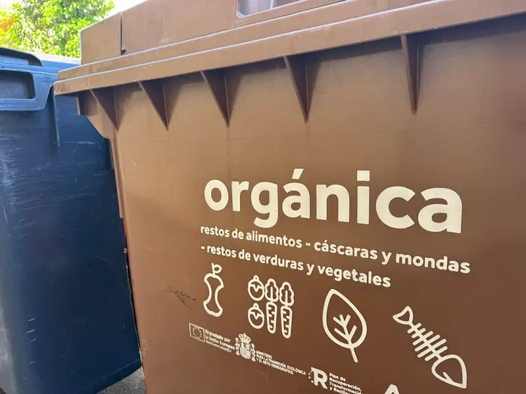 Níjar se prepara para implantar el nuevo contenedor marrón de residuos orgánicos