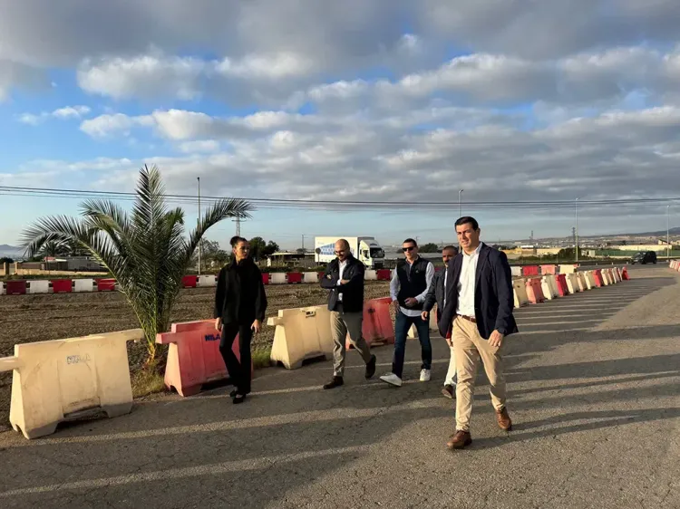Comienza la obra del carril ciclopeatonal Campohermoso-Vistabella