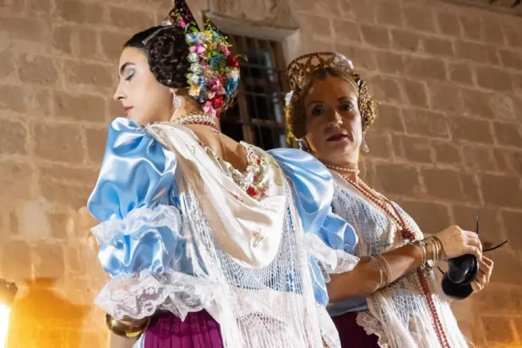 La Villa de Níjar acoge un encuentro de folclore entre Las Refajonas y la academia de baile María Jesús de Carboneras