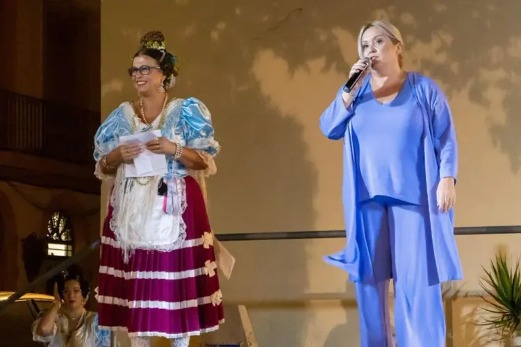 La Villa de Níjar acoge un encuentro de folclore entre Las Refajonas y la academia de baile María Jesús de Carboneras