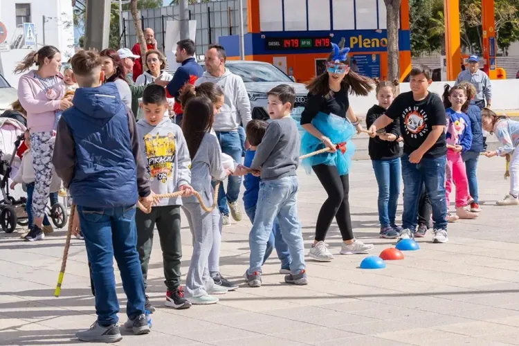 El gobierno de Níjar agradece la implicación de las asociaciones en el 28F y el carnaval