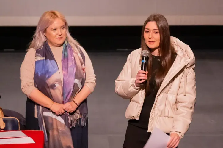 Termina el simposium Juan Goytisolo y Campos de Níjar con la entrega de premios a jóvenes creadores literarios de Níjar