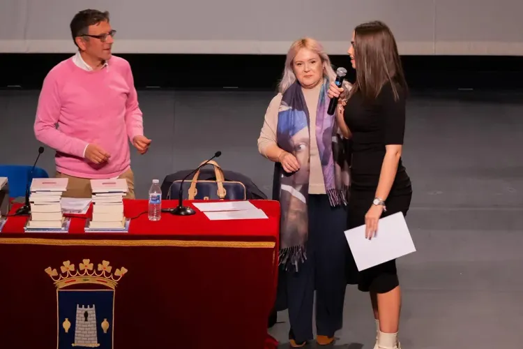 Termina el simposium Juan Goytisolo y Campos de Níjar con la entrega de premios a jóvenes creadores literarios de Níjar