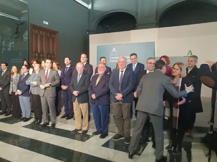 La alcaldesa de Níjar participa en Sevilla en la reunión del Consejo Andaluz de Concertación Local