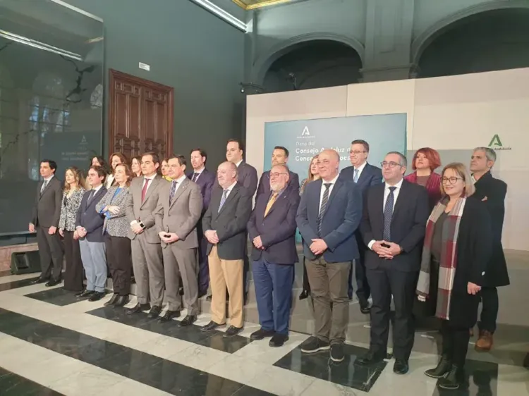 La alcaldesa de Níjar participa en Sevilla en la reunión del Consejo Andaluz de Concertación Local