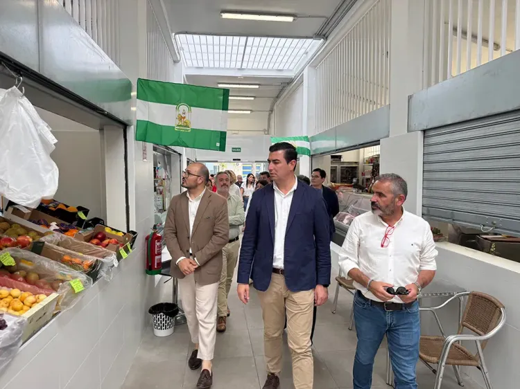 Campohermoso estrena mercado y entorno completamente renovado