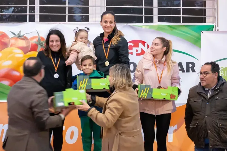 Unos 200 corredores se han dado cita en la San Silvestre Comarca de Níjar