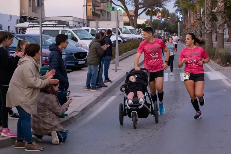 Unos 200 corredores se han dado cita en la San Silvestre Comarca de Níjar
