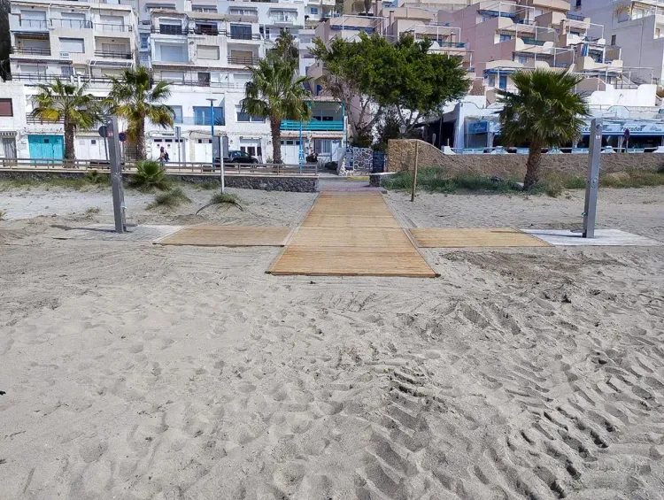 Playas y preparativos para Semana Santa en Níjar