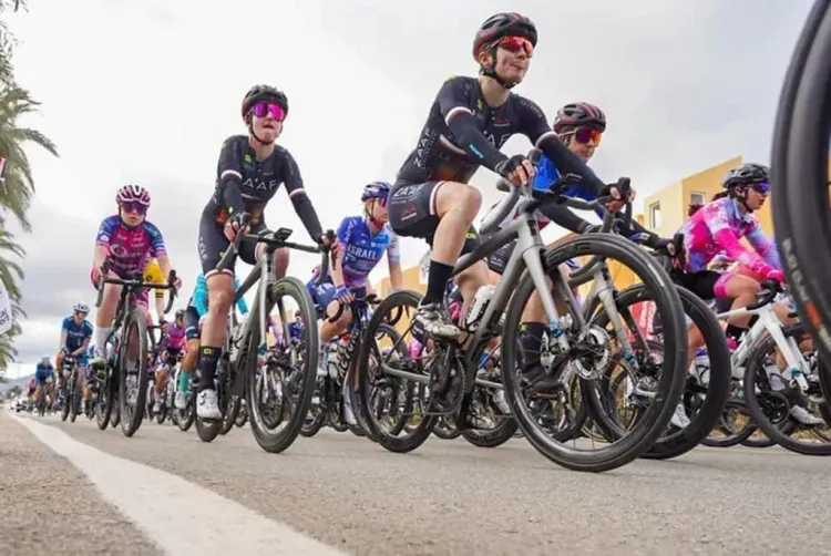 La ciclista italiana Arianna Fidanza (Ceratizit WNT) se impone en la Women Cycling Pro Costa de Almería