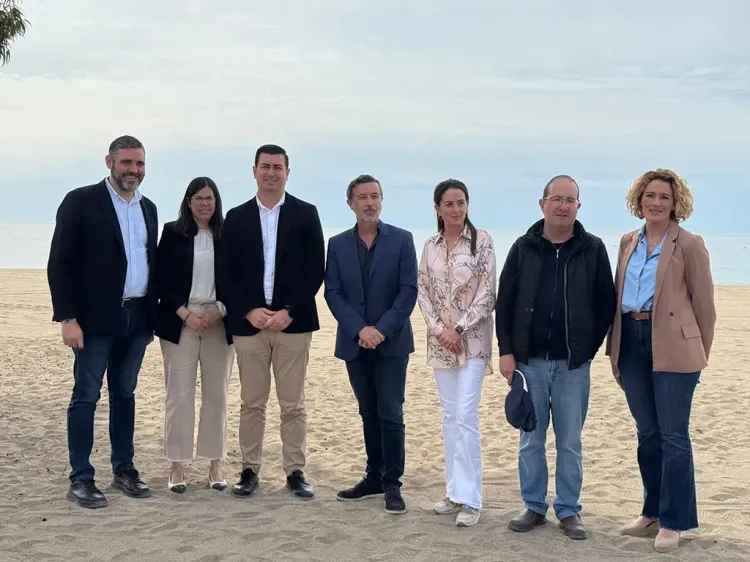 Los paisajes de Agua Amarga retratados por 21 artistas internacionales y dirigidos por Andrés García Ibáñez